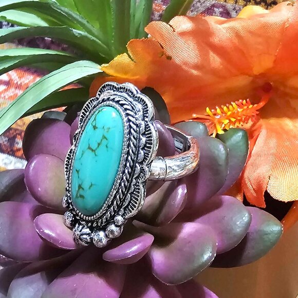 Ring. Southwestern-Style. Burnished Silver. Turquoise Stone. One Size Fits Most. - Picture 5 of 5